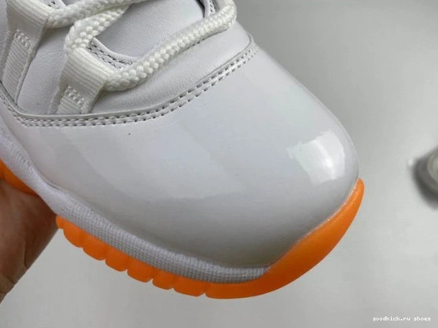 11 AH7860-139 RETRO LOW CITRUS AIR JORDAN BRIGHT 0818
